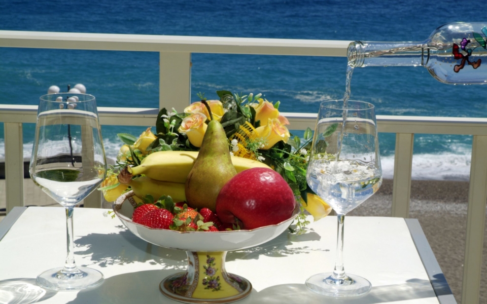 Aperitivo con vista mare, bellavista, taormina appartamento mare, residence da concettina