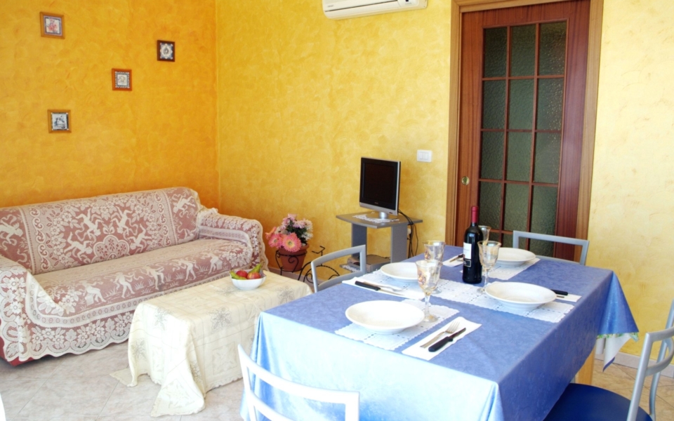 soggiorno cucina bellavista, taormina apartments, Taormina appartamenti